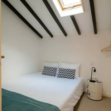 Apartamento Com Grandes Janelas, Perto Da Ponte D. Luis V Appartamento