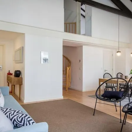 Apartamento Com Grandes Janelas, Perto Da Ponte D. Luis V Appartamento
